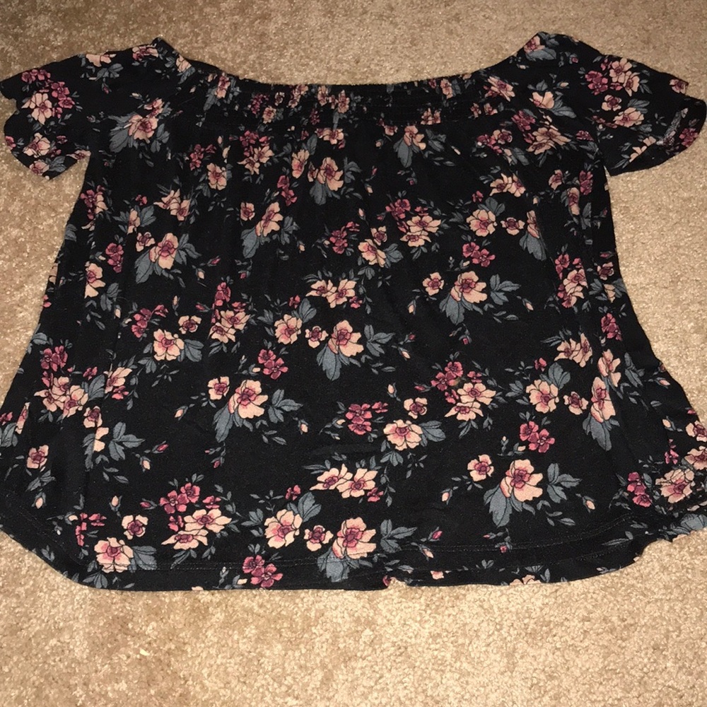 American Eagle off the shoulder top